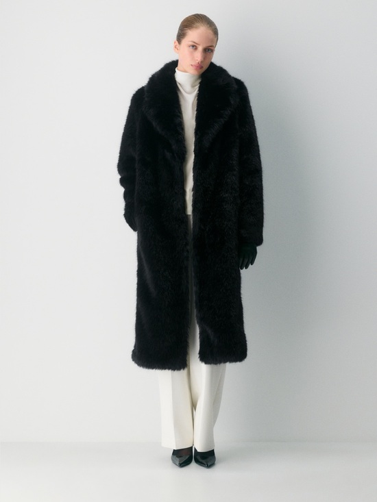 Aritzia Jackets & Blazers - Aritzia Cortina Coat - Arctic Faux Fur